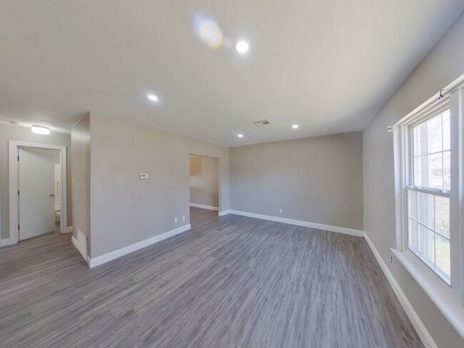 Photo - 1921 N Garland St Unit 1921