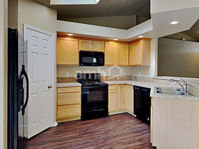 Photo - 16661 N Yorkshire Ln