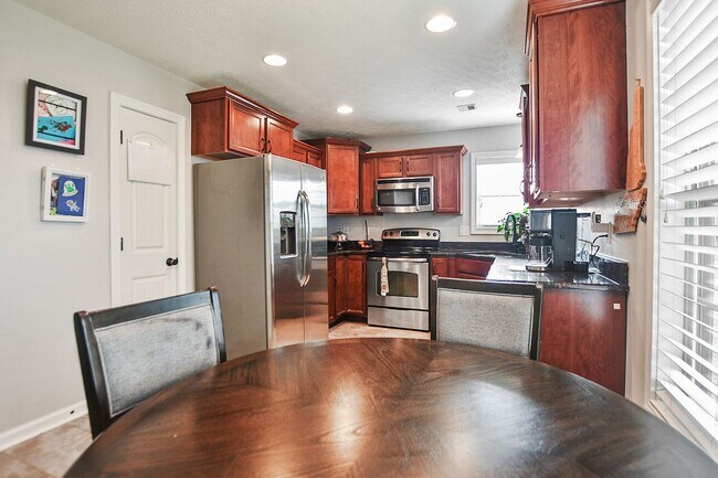 Photo - Dog Friendly Four Bedroom!