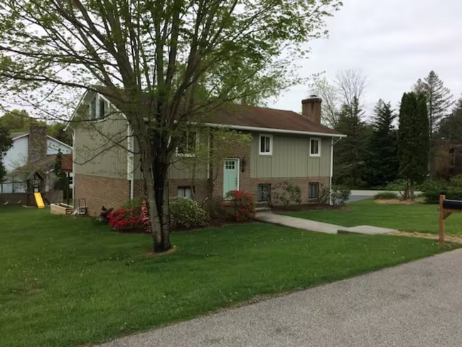 Building Photo - Spacious Split-Level Home for Rent in Woodbine – Minutes to VT & Downtown