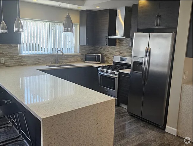 Building Photo - 2310 N Fairview St Unit #105 Rental