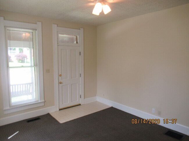 Photo - 320 E Cottage Grove Ave