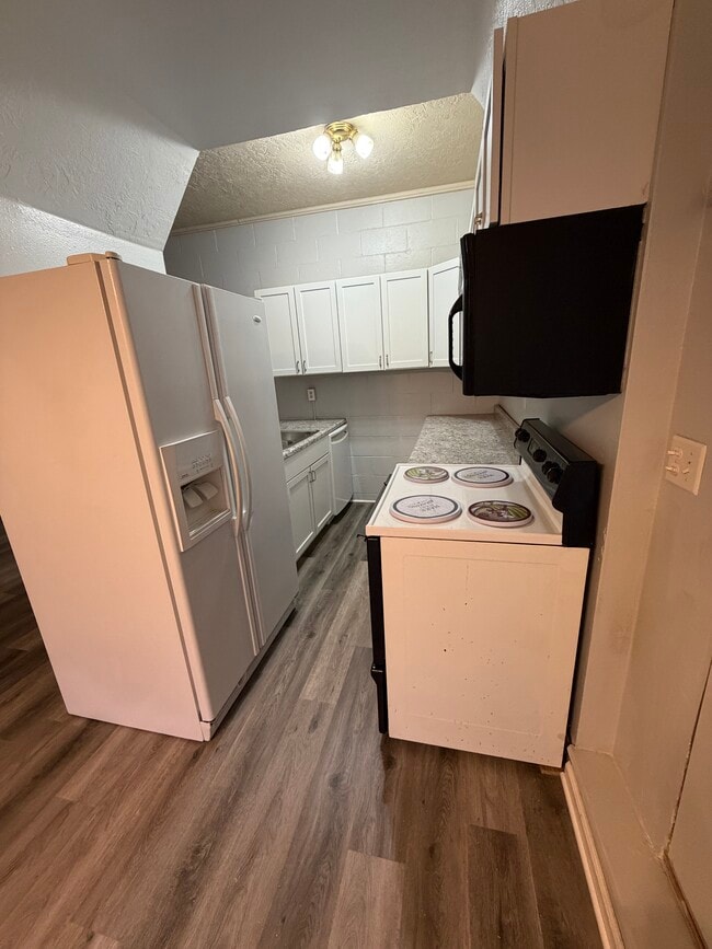 Photo - 2612 Marshall Ave