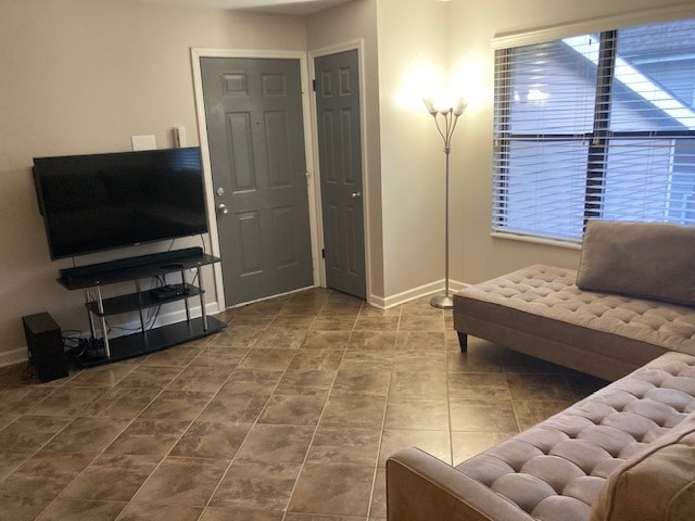 Photo - 445 W 9th St Unidad 304