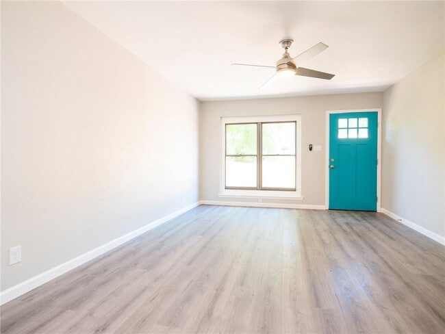 Photo - 2524 Glen Springs Way