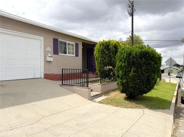 Photo - 3082 Thurin Ave