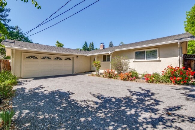 Spacious Home l Massive 12,525 Sq Ft Lot l... - Spacious Home l Massive 12,525 Sq Ft Lot l...
