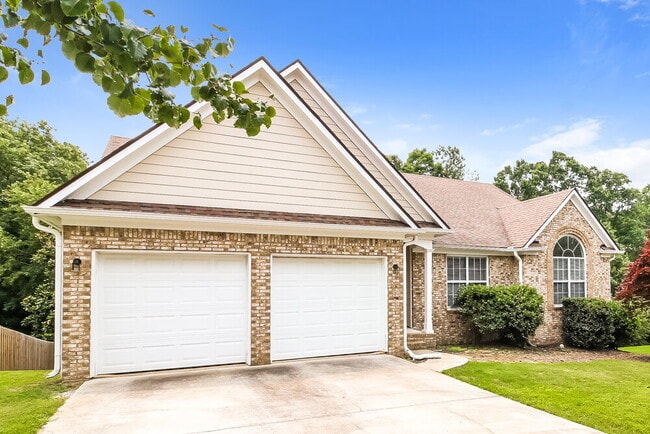 Photo - 1295 Mill Shyre Way