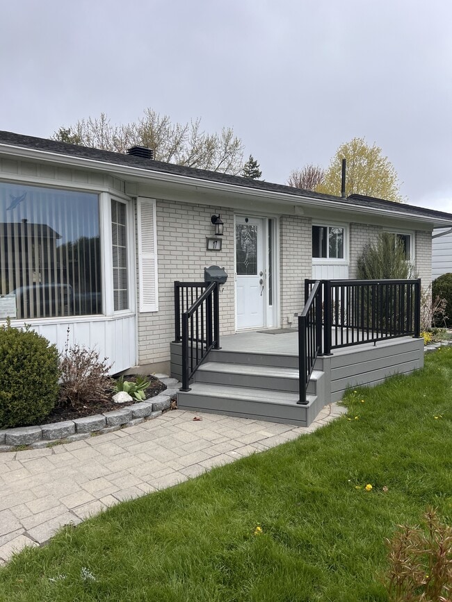 Photo - 17 Canfield Rd