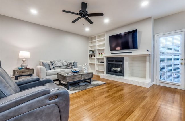 7525 Holly Hill Dr Unidad Quiet 1st floor FURNISHED