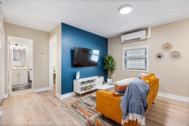 Photo - 1009 Front St Unit ID1366970P