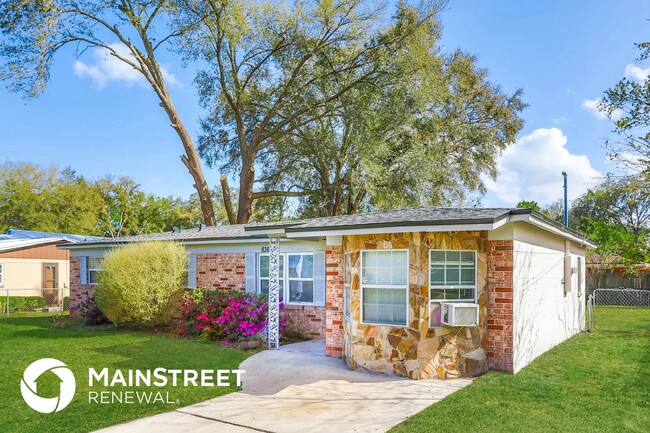 Photo - 8360 Red Holly Ln