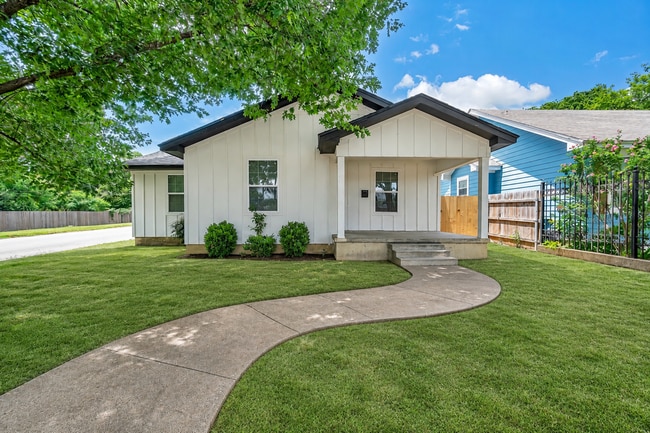 Building Photo - Newly renovated 3-bedroom, 2-bath in Waco - Available NOW!