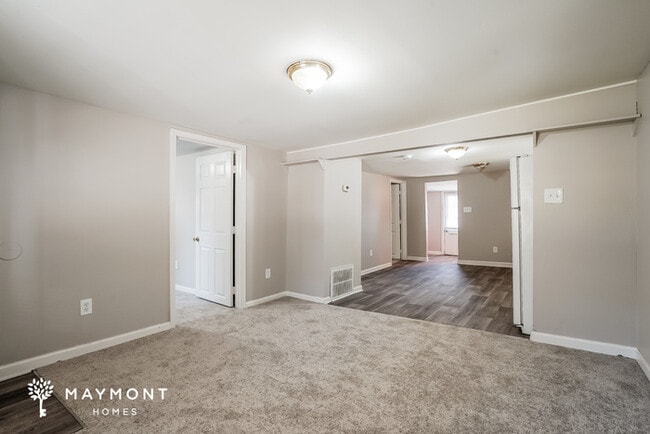 Photo - 208 Bagwell St