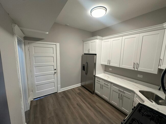 Photo - 6426 S Ingleside Ave Condo Unit 2