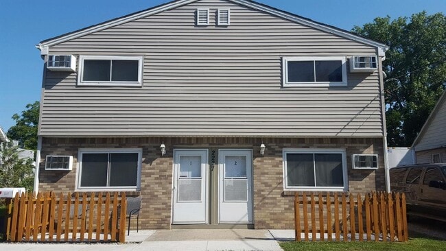 Photo - 2227 Seaman St Townhome