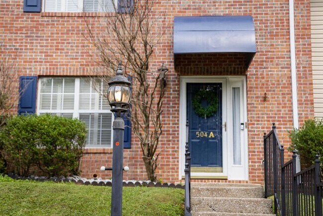 Photo - 504 Short St Townhome