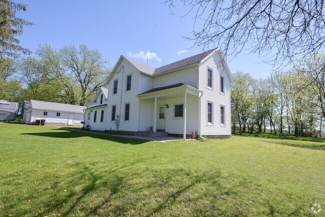 Building Photo - 31340 Wabasha County Rd 25 Unit #1 Rental