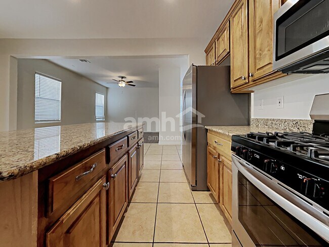 Photo - 7963 Napier St