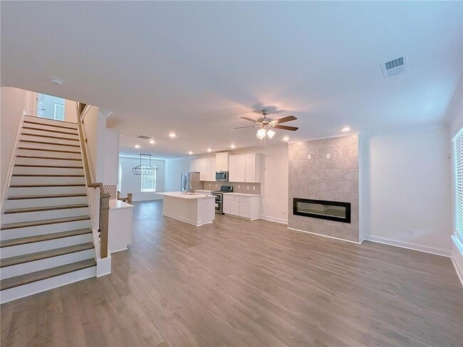 Photo - 1297 Ascot Ter