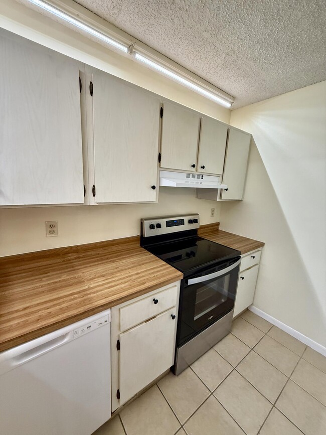 Photo - 3764 N University Dr Unit I-8