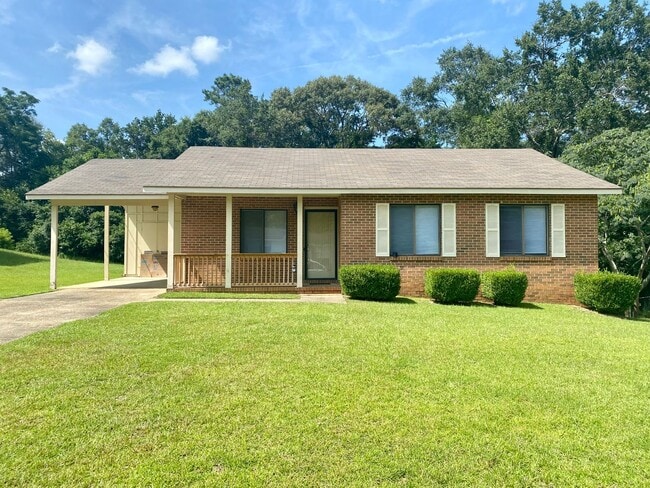 Photo - 3 BR house on quiet street