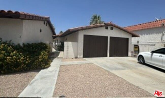 Building Photo - 74442 Driftwood Dr