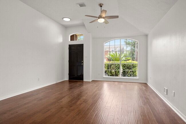 Photo - 16014 Lakestone Dr