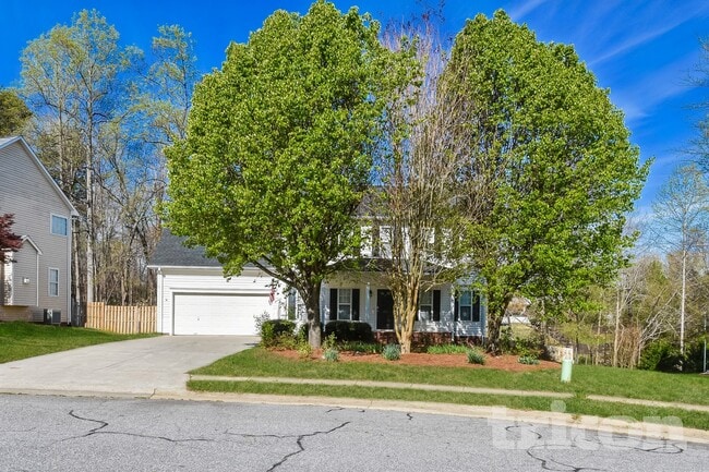 Building Photo - 1017 Woodland Pointe Dr