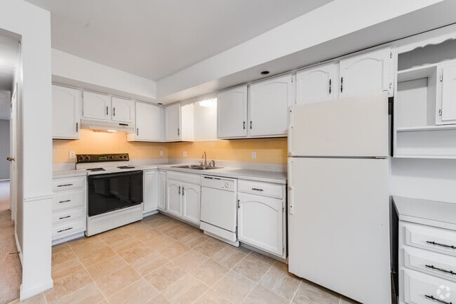 Building Photo - Evergreen Park Townhomes and Apartments