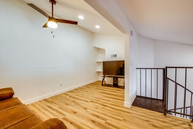 Photo - 1351 N Pleasant Dr Unit SI FL2-ID1545831P