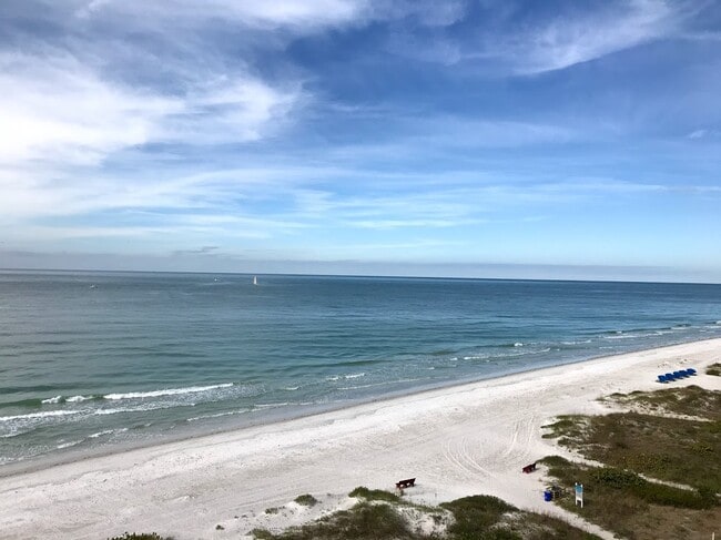 View from the balcony - 19450 Gulf Blvd Apartment Unit #702