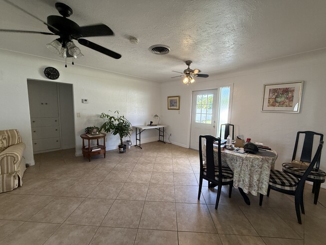 Photo - 2309 Tulip St