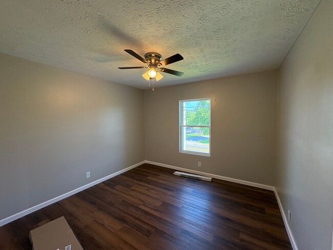 Photo - 3302 Tazewell Pike Unit A4