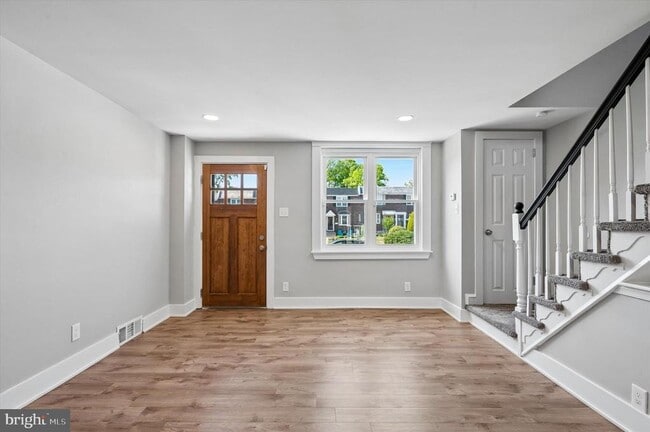 Photo - 306 Pine St