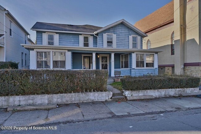 Photo - 418 W Market St