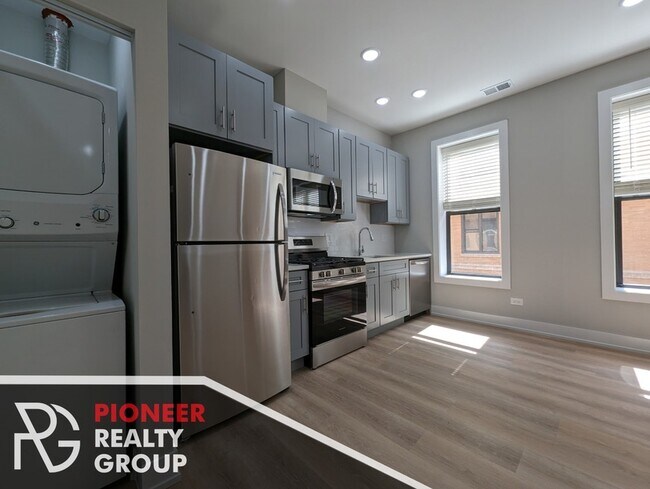 Photo - 440 W Belden Ave Unit 2