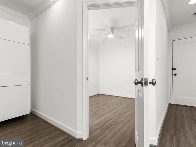 Photo - 2325 42nd St NW Unit 320