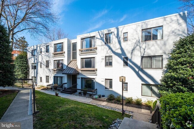 Building Photo - 2605 39th St NW Rental