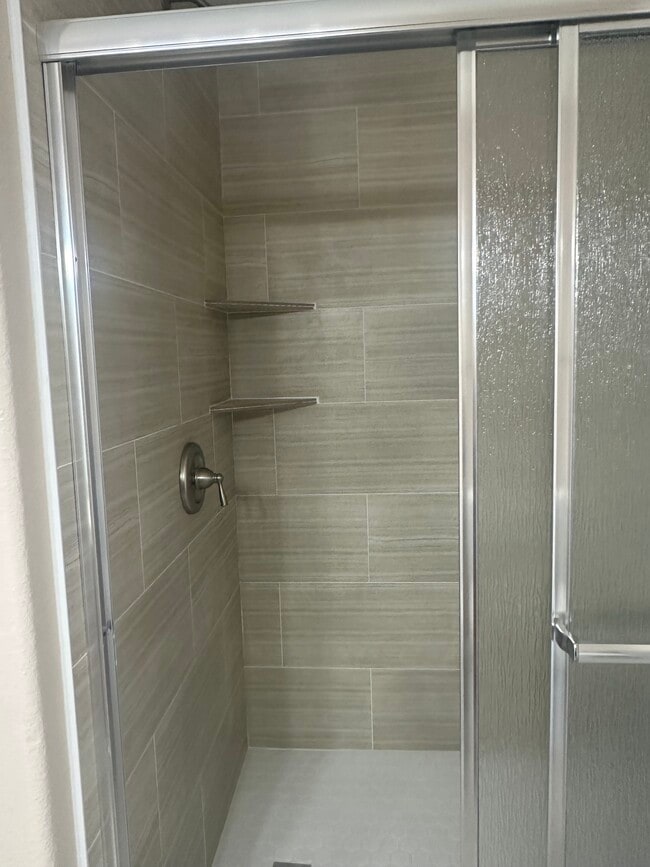 Photo - 2120 Ramrod Ave Unidad 116 Rental