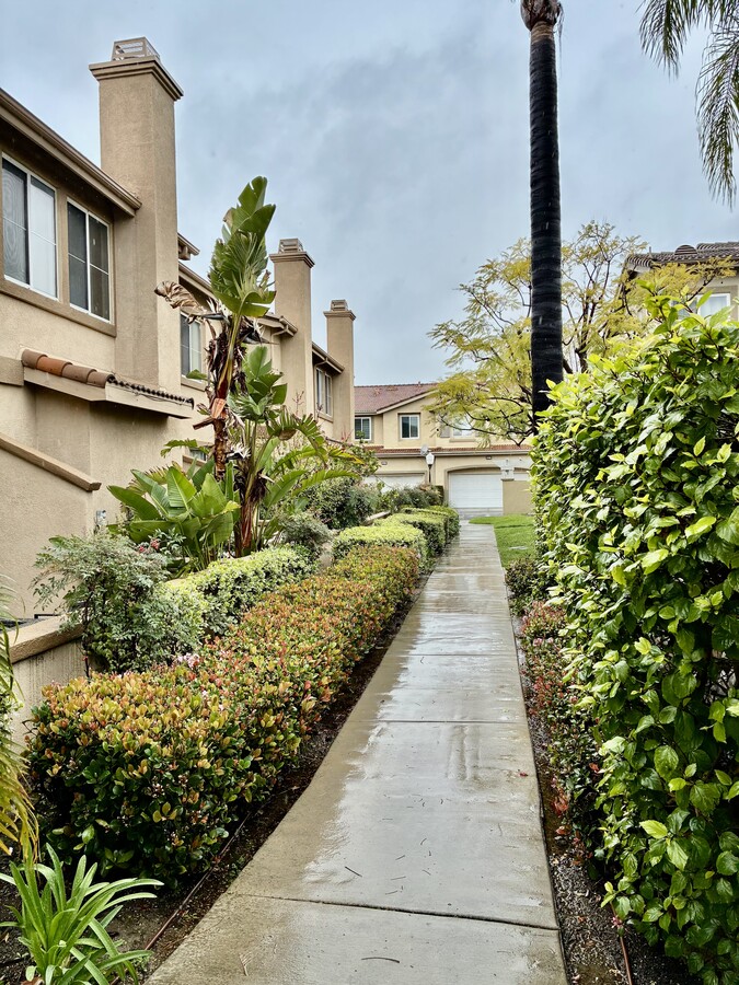 Photo - 401 N Cotswolds Ln