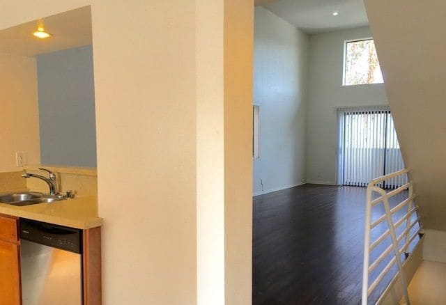 Photo - 3712 Evans St W