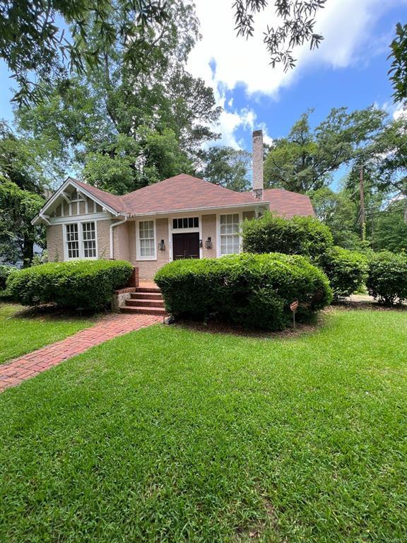Photo - 702 Cloverdale Rd