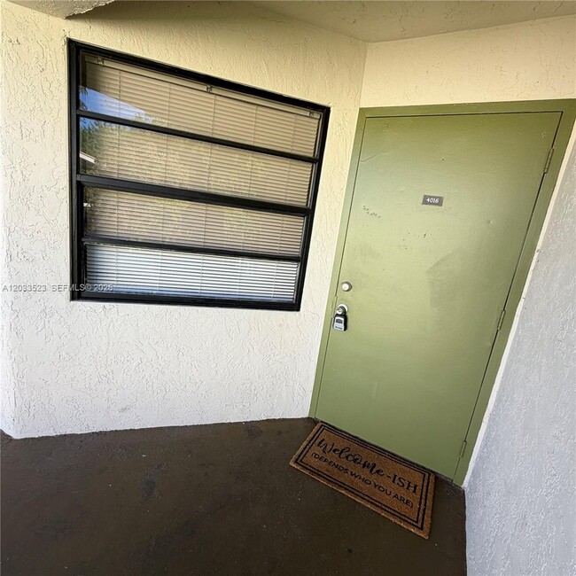 Photo - 4016 Lakeside Dr Unit 4016