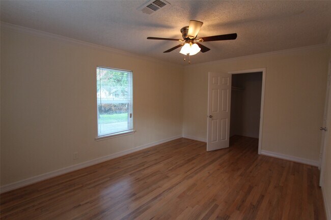 Photo - 6506 Sivley St