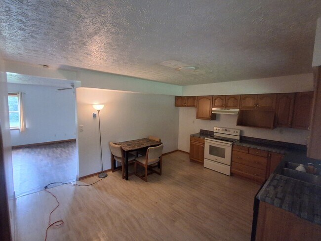Photo - 493 Brookside Dr