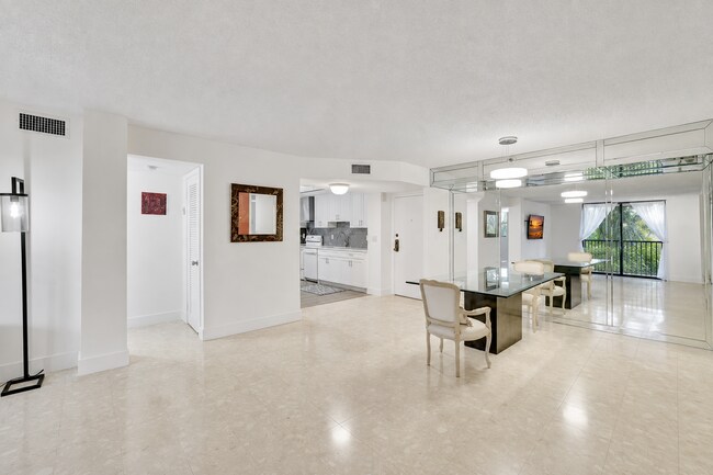 Photo - 900 NE 195th St Unit 217