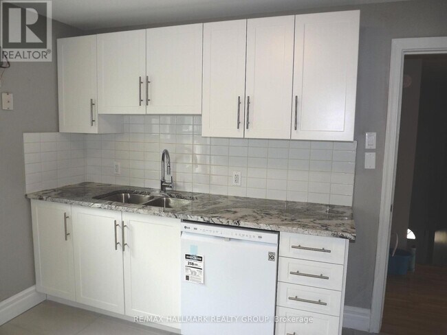 Photo - 570 Gladstone Ave Unité 3