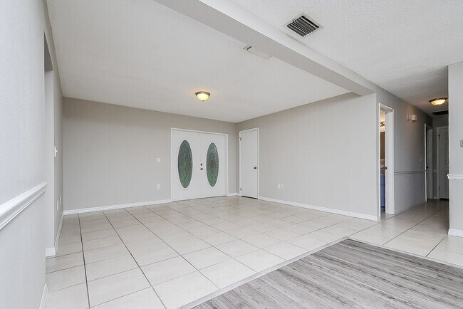 Photo - 3412 Groveview Dr