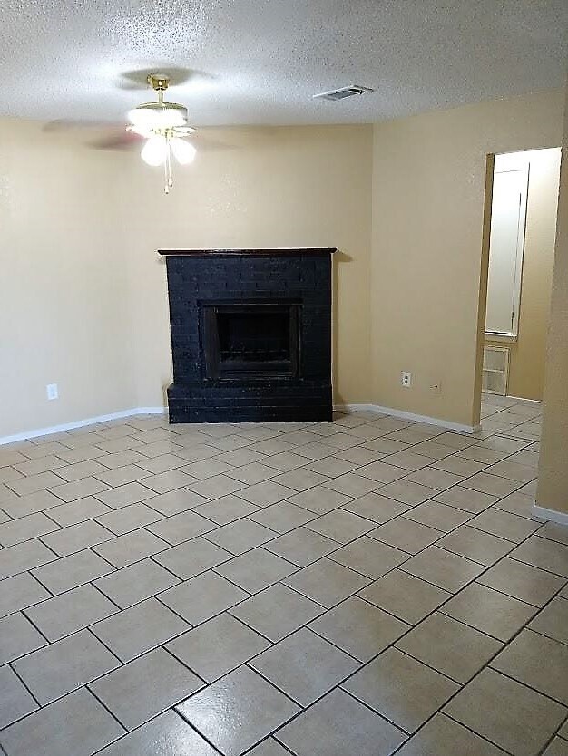 Photo - 2819 Cottonwood Ln